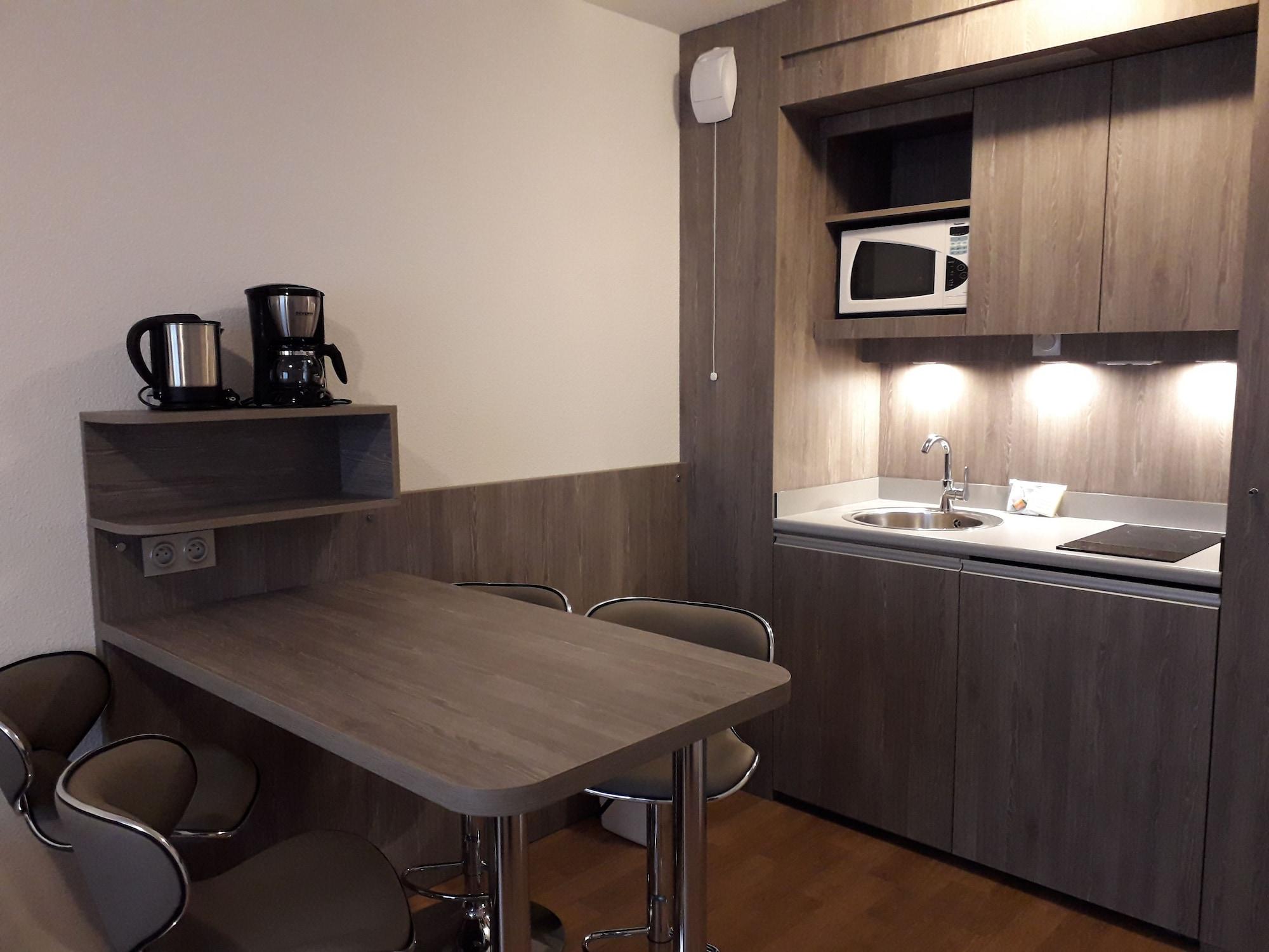 Sejours & Affaires Reims Clairmarais Aparthotel Buitenkant foto
