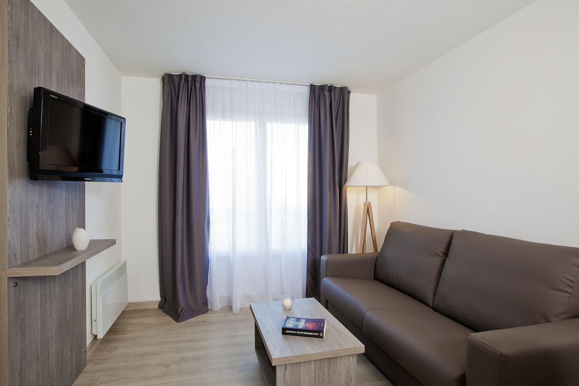 Sejours & Affaires Reims Clairmarais Aparthotel Buitenkant foto