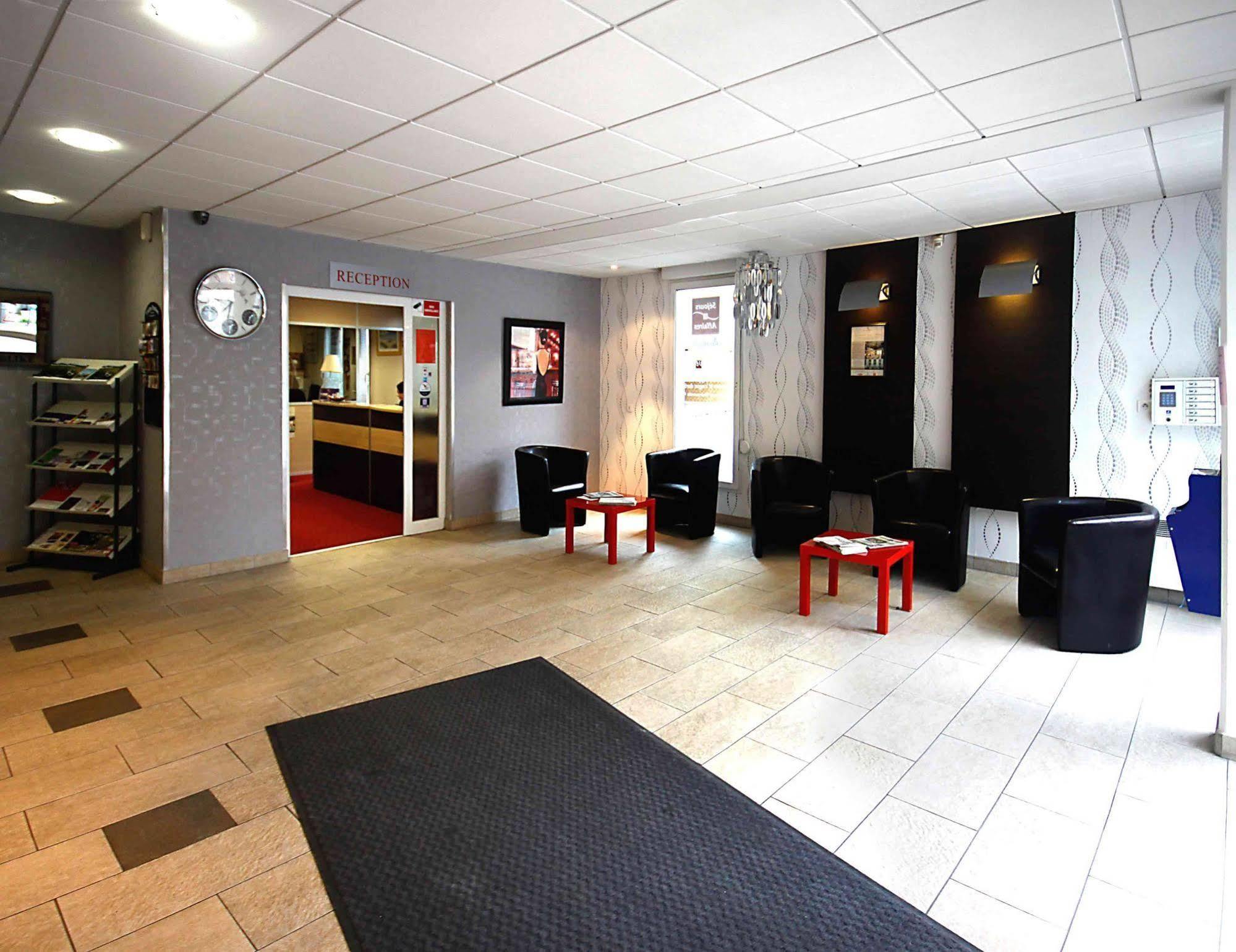 Sejours & Affaires Reims Clairmarais Aparthotel Buitenkant foto